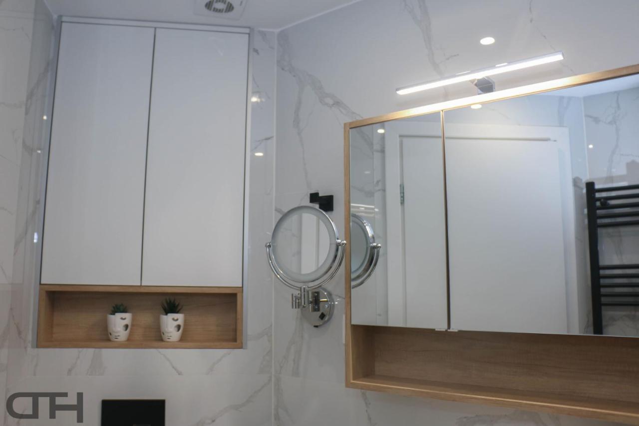Luxury 80M2 Apartment With Balcony Downtown Thessaloniki Buitenkant foto